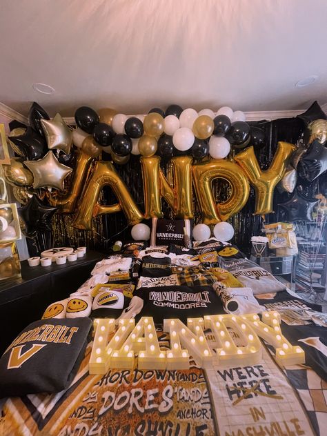 Vanderbilt Graduation Party, Vanderbilt University Aesthetic, Vanderbilt Aesthetic, 2026 Graduation, College Bed, Bed Party, College Tennis, Nursing Motivation, College Bedding