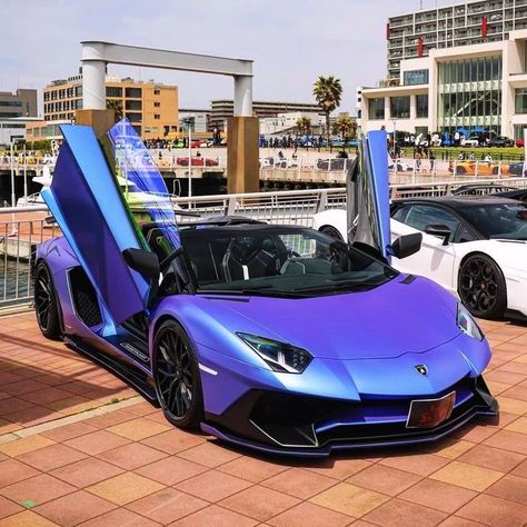 Lamborghini aventador pearlescent purple💜🔥🫡 Kereta Sport, Tmax Yamaha, Aventador Lamborghini, Dream Cars Mercedes, Purple Car, Top Luxury Cars, Cool Car Pictures, Lamborghini Cars, Super Luxury Cars