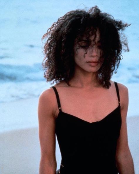 Lisa Bonet Aesthetic, 90s Fashion Aesthetic, The Cosby Show, Lisa Bonet, Black Goddess, Scorpio Woman, Hair Dye Colors, Vintage Beauty, Fashion Poses