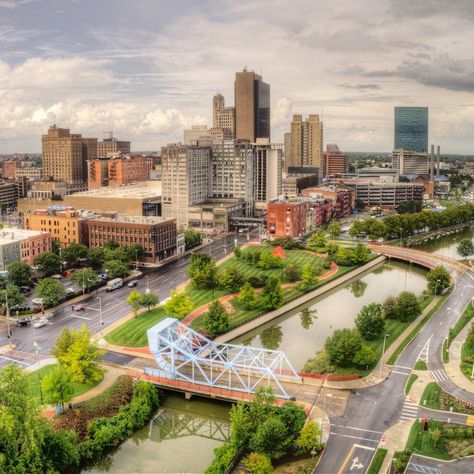 Four Corners Monument, Toledo Museum Of Art, What Is A Bird, Drive In Theater, Waterfront Restaurant, Toledo Ohio, West End, Great Lakes, Toledo