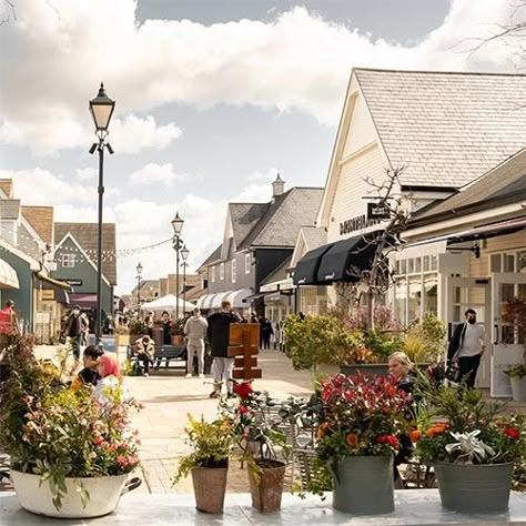 Trains to Bicester Village Outlet Shopping | Chiltern Railways Bicester Village London, Oxfordshire Countryside, Outlet Village, Bicester Village, Balloon Pictures, Mini Ideas, Village Shop, London Shopping, Study Room Decor