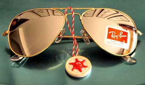 Ray Ban gold mirrored aviators Aviator Mirror, Ray Ban Sunglasses Outlet, Cheap Ray Bans, Ray Ban Outlet, نظارات شمسية, Mirror Gold, Cheap Sunglasses, Girl With Sunglasses, Ray Ban Aviators