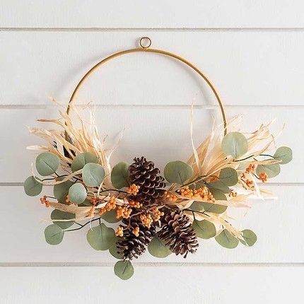 Wreath Display, Hoop Wreaths, Outside Fall Decor, Harvest Decor, Diy Fall Wreath, Fall Items, Harvest Decorations, Autumn Wreath, Wreath Tutorial