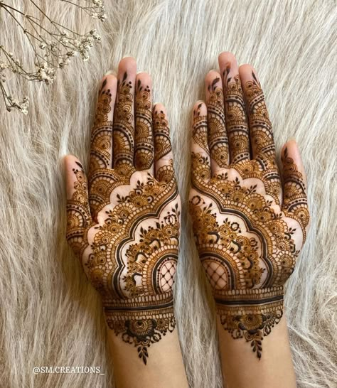 Elegant Mehendi Designs, Cute Simple Patterns, Elegant Mehendi, Mehndi Mandala, Mehendi Tattoo, Arabian Wedding, Mehndi Designs Bridal Hands, Henna Art Designs, Modern Henna Designs