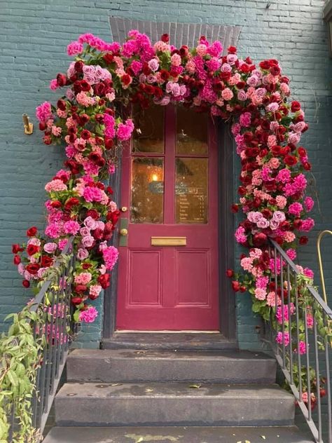 Shop Front Floral Display, Storefront Flower Installation, Storefront Floral Installation, Fake Flower Arch, Diy Valentine's Day Decorations, Flower Installation, Venue Decor, Giant Paper Flowers, Front Door Design