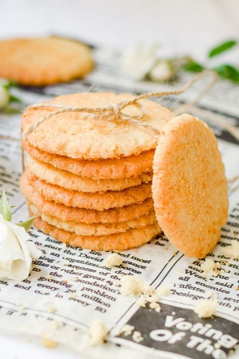 Crisp Coconut Cookies Crispy Butter Cookies 12 Tomatoes, Soft Coconut Biscuits, Tates Bake Shop Coconut Cookies Recipe, Crisp Coconut Cookies, Shiroi Koibito Cookies, Coconut Crispy Cookies, Coconut Thins Cookies, Crispy Coconut Cookies Recipes, Crunchy Coconut Cookies