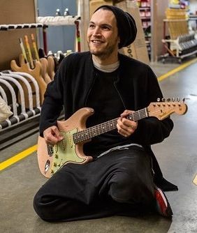 Josh has the best smile. Josh Klinghoffer, Chad Smith, The Mars Volta, John Frusciante, Anthony Kiedis, Red Hot Chili Peppers, Chili Peppers, Hot Chili, Pearl Jam