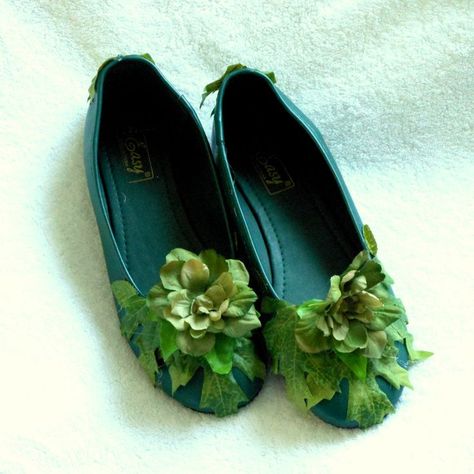 Fairy Shoe, Tinkerbell Shoes, Woodland Fairy Costume, Faerie Costume, Fairy Costume Diy, Steampunk Fairy, Fairy Shoes, Fairy Festival, Elf Costume