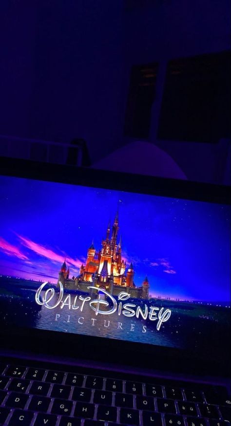 Blue Movies Aesthetic, Disney Films Aesthetic, Movie Night Laptop Aesthetic, Movie In Laptop Aesthetic, Movie On Computer Aesthetic, Laptop Movies Aesthetic, Night Movies Aesthetic, Watching Movies On Laptop Aesthetic, Watching Movies In Laptop