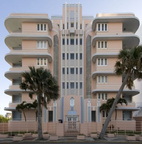 Miami Modern Architecture, 80s Architecture Exterior, Miami Building, 80s Miami, Apartment Tower, 70s Architecture, Art Deco Exterior, Miami Architecture, Dream House Aesthetic