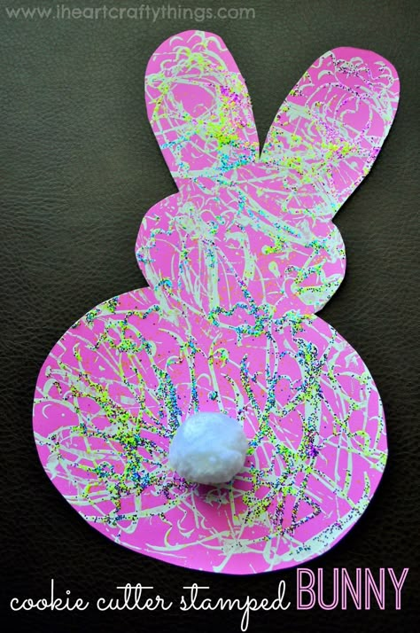 I HEART CRAFTY THINGS: Stamped Bunny Craft for easter Easter Bunny Craft, Preschool Easter, Easter Crafts For Toddlers, April Crafts, Preschool Spring, Bunny Craft, Fun Easter Crafts, Easter Preschool, Scratch Book