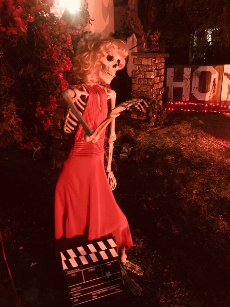 Haunted Hollywood Party, Night Of Living Dead, Halloween Hollywood, Haunted Hollywood, Hollywood Halloween, Hollywood Party Theme, Hollywood Theme, Halloween Crafts Decorations, Hollywood Party