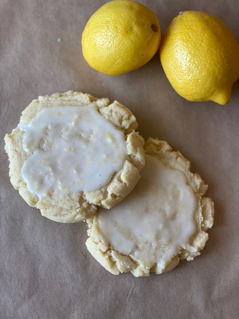 Lemon Smash Cookies - Sweet Mac Shop Smash Cookie Recipe, Smash Cookies, Levain Lemon Cookies, Lemon Zest Sugar Cookies, Thick Lemon Cookies, Levain Bakery Lemon Cookies, Lemondoodle Cookies, Batter Mix, Macaron Filling