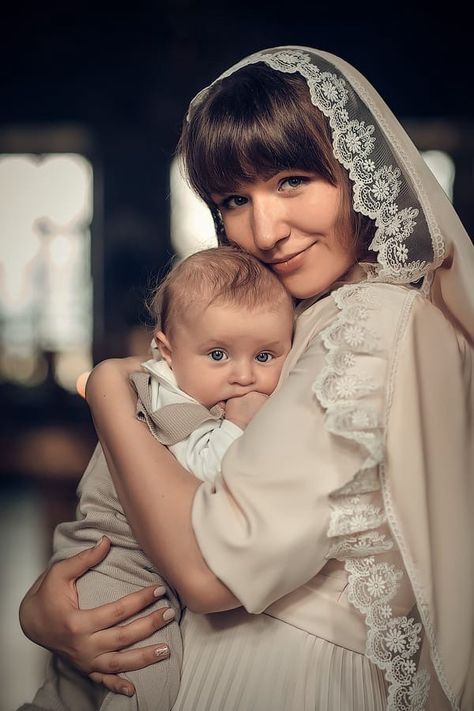 Christian Veils, Baptism Photography, Baptism Photos, Creative Gift Wraps, Baptism Party, Baptism Girl, Newborn Photoshoot, Baby Photoshoot, Christian Women