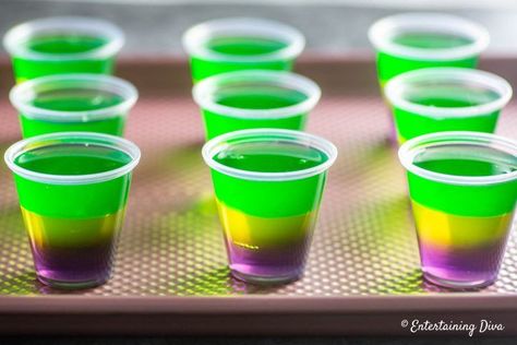 Mardi Gras Party Food, Mardi Gras Drinks, Best Jello Shots, Jello Shots Recipe, Jello Shots Vodka, Mardi Gras Diy, Mardi Grad, Mardi Gras Party Decorations, Green Jello