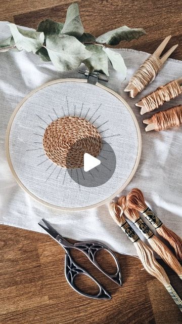 Cupofneedles♡Hand embroidery on Instagram: "How to finish big chain stitch circle👆" Chain Stitch Embroidery Design Ideas, Chain Stitch Embroidery Design Pattern, Circle Embroidery Design, Chain Stitch Embroidery, Stitch Embroidery, Chain Stitch, Embroidery Stitches, Embroidery Design, Hand Embroidery