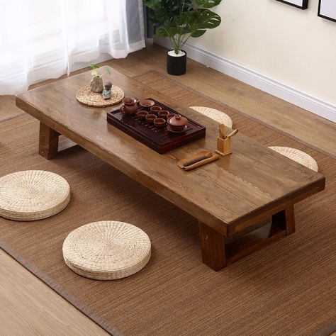 Floor Dining Ideas, Chabudai Japanese Style, Scandinavian Wood Furniture, Japanese Table Design, Japanese Style Living Room Small Spaces, Floor Table Ideas, Cozy Tea Room, Cozy Japanese Living Room, Japanese Table Decor