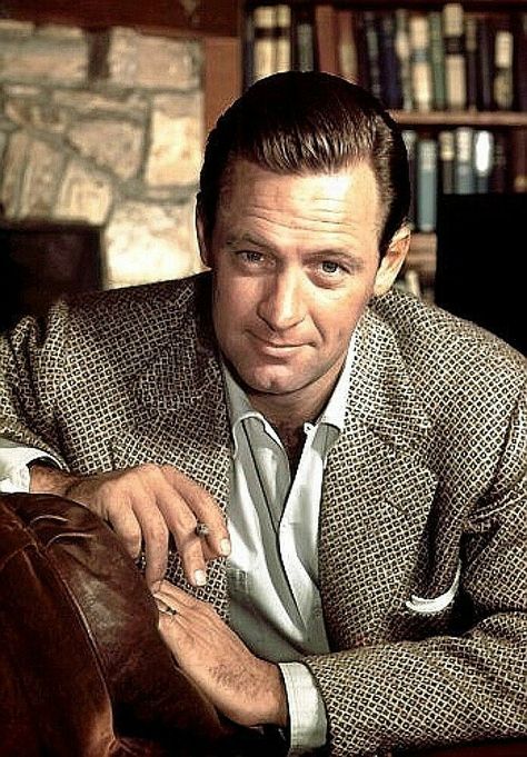 William Golden, William Holden, Vintage Movie Stars, Gorgeous Guys, Hollywood Men, Most Handsome Actors, Hubba Hubba, Male Actors, Golden Boy