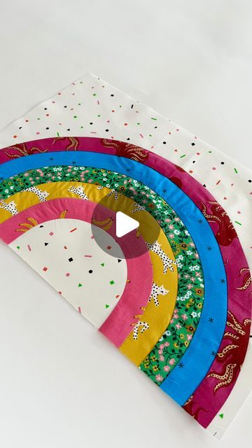 Holly Clarke Design on Instagram: "I love using curves in my quilt designs. Curves can be intimidating because they’re not as straightforward (pardon the pun) as regular quilt blocks. But they can add interest and playfulness to a design. I made this reel to share some of my top tips for sewing curves. 

#PFAFFAmbassador #pfaffPerformanceIcon #pfaffquilting #quiltsofinstagram #quilting #modernquilting #rainbowsewing #sewingcurves #sewing #PerfectRainbowQuilt #PFAFFSewing" Curvy Quilt Blocks, Sewing Curves In Quilting, Curved Pieced Quilt Blocks, How To Bind A Curved Quilt, Quilt Curved Piecing, Rainbow Quilt, Paper Piecing, Modern Quilts, Quilting Designs