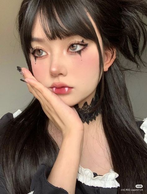 Asian Halloween Ideas, Halloween Korean, Bunny Halloween Makeup, Bunny Makeup, Circus Makeup, Holloween Makeup, Vampire Bride, Asian Makeup Looks, Vampire Makeup