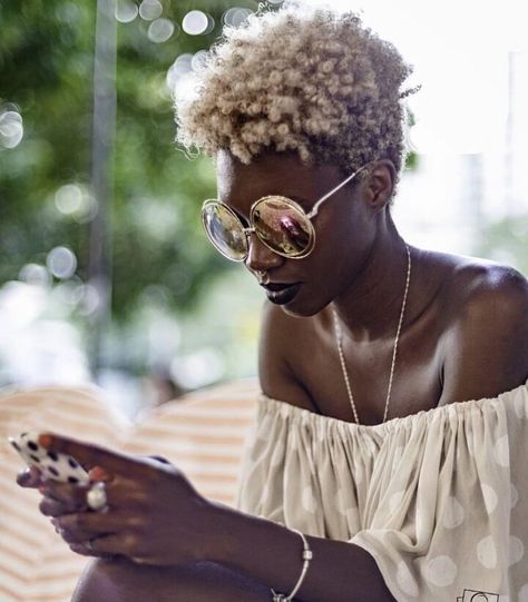 Island Naturals: au natural : natural hair : 4c hair : afro : love thy fro : protective styles : Annabelle Cane, Afro Mohawk, Hair Afro, Silver Shorts, Pelo Afro, 4c Hair, Afro Hair, Natural Hair Inspiration, Hair Crush