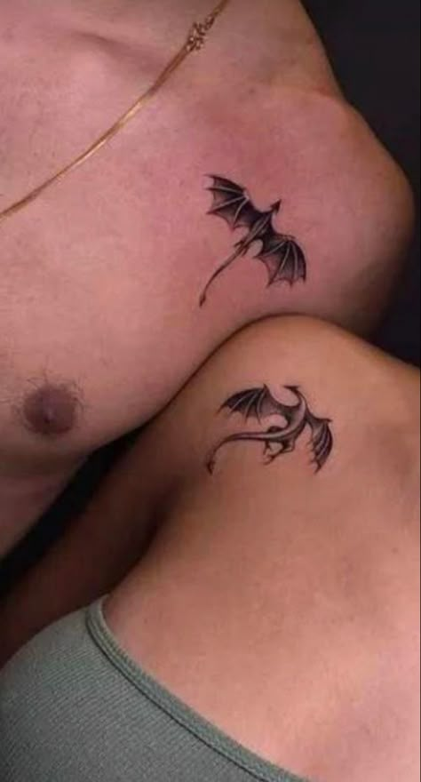 Dragon Couple Tattoo Ideas, Couple Tattoo Meaningful, Couples Dragon Tattoos Love, Match Tatoos Couple, Couple Tatoos Minimaliste, Couple Dragon Tattoos, Dragon Tattoo Matching, Tatoos Couple Relationships, Dragon Couple Tattoo