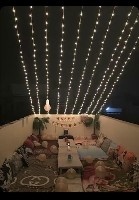 Terasse Ideas, Inexpensive Halloween Decorations, Cozy Terrace, 25th Anniversary Decorations, Surprise Birthday Decorations, Birthday Decorations At Home, Birthday Room Decorations, Terrace Decor, Diwali Lights