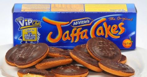 I was buying some Jaffa cakes in Tesco and said , full moon , half moon, total eclipse 😂 woman next to me totally got it 😊🖖 British Snacks, Jaffa Cakes, Nursing Cake, Finance Accounting, Jaffa Cake, British Food, Cake Images, Snack Cake, Savoury Cake