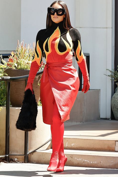 Kim Kardashian Puts the Fire Emoji to Shame with Her Flaming Head-to-Toe Ensemble Flame Outfit, Kim Kardashian Latest, Balenciaga Outfit, Fire Emoji, Celeb Outfits, Balenciaga Top, Cargo Outfit, Jenner Family, Mexican Women