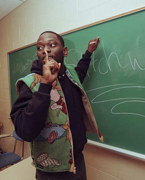 Photoshoot In Classroom, 90s School Pictures, Class Clown Aesthetic Boy, School Themed Photoshoot, Vintage College Aesthetic, Grad School Aesthetic, Classroom Photoshoot, University Photoshoot, 90s Black Culture Aesthetic