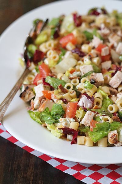 Chopped Salad Recipes Copycat, Chopped Salad Dressing, First Born Child, Chopped Salad Recipes, Chicken Chopped Salad, Salad Dressing Recipe, Diner Recept, Best Salad Recipes, Italian Salad