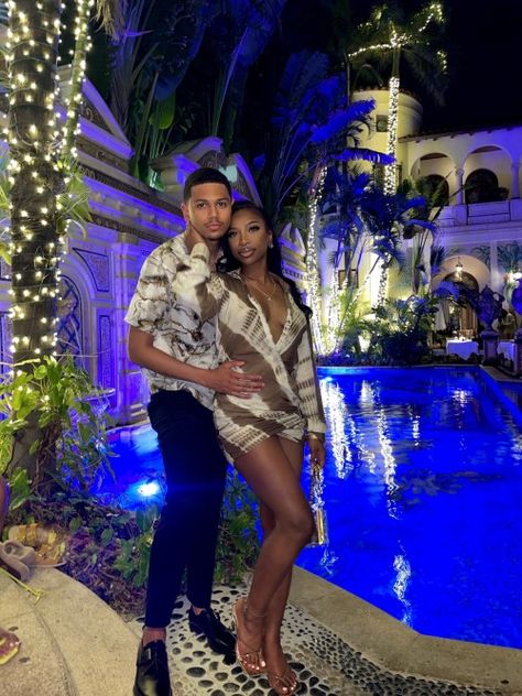 Black Beacation Goals, Baecation Outfits Couples, Couple Date Night Outfits, Couple Chic, Outfits For Mexico, Couple Fits, Couples Outfit, Black Relationship Goals, Black Love Couples