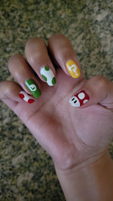 Mario Nails Easy, Luigi Nails, Mario Kart Nails, Nintendo Nails, Super Mario Nails, Mario Nails, Minecraft Nails, Mom Fits, Nintendo World