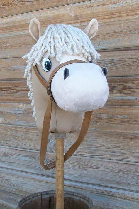 Stick Horse Pattern, Unicorn Hobby Horse, Stick Pony, Stick Horses, Cowgirl Birthday Party, Hobby Horses, Horse Pattern, Hobby Horse, Rocking Horse