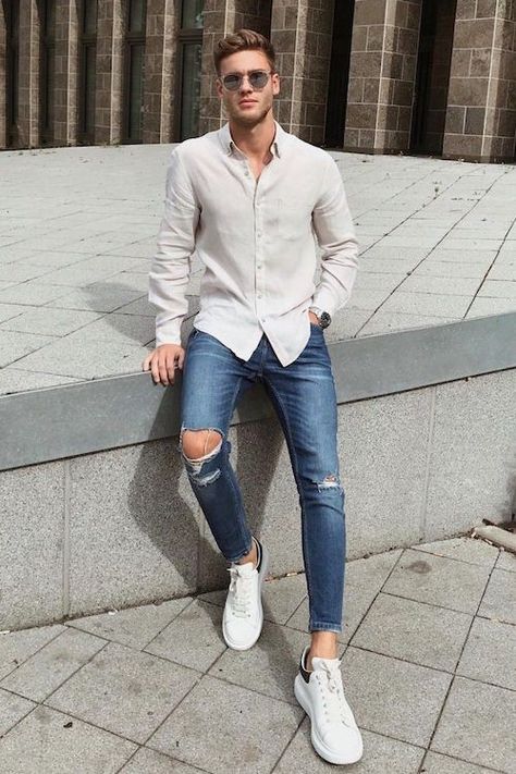 Men's business casual fashion trends Casual White Shirt, White Shirt Outfits, Shirt Outfit Men, Casual Fashion Trends, Mens Fashion Business Casual, Urban Fashion Trends, Men Fashion Casual Shirts, White Shirt Men, Stylish Men Casual