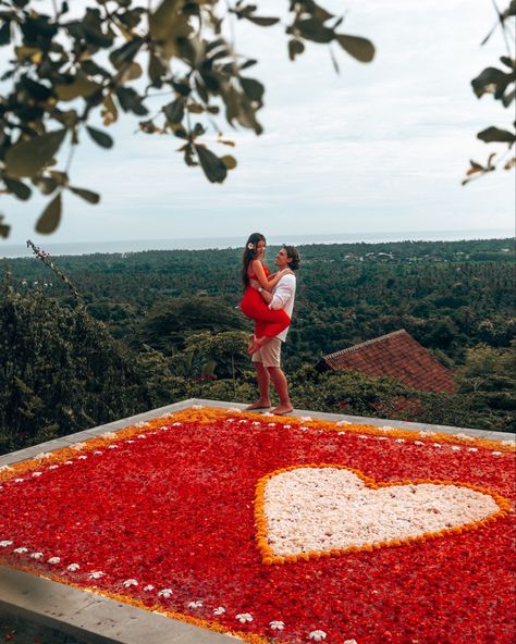 Surprise your loved one with a flower pool. #flowerpool #bali #decoration #villa #love #infinity #pool #view #couple #sumberkimahill Flower Pool, At Home Date Night, Beach Barbecue, Home Date Night, Pool Hotel, Bali Baby, Bali Honeymoon, At Home Date, Pool View