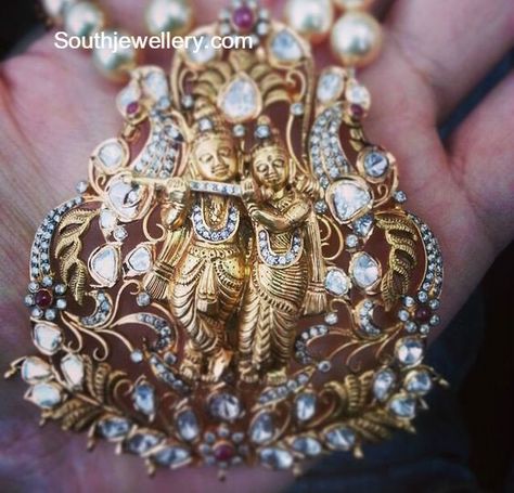 Antique Radha Krishna Pendant Radha Krishna Pendant, Krishna Pendant, Latest Indian Jewellery, 22 Carat Gold Jewellery, Diamond Locket, Gold Pendent, Simple Jewellery, Antique Gold Jewelry Indian, Indian Jewellery Design Earrings