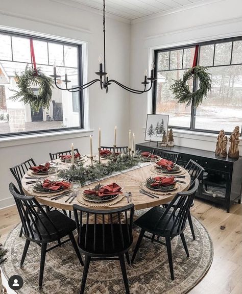 Modern Farmhouse Dining Table, Modern Farmhouse Christmas, Modern Farmhouse Dining Room, Modern Farmhouse Table, Farmhouse Dining Room Table, Christmas Dining Table, Christmas Dining Room, Modern Farmhouse Dining, Unique Farmhouse