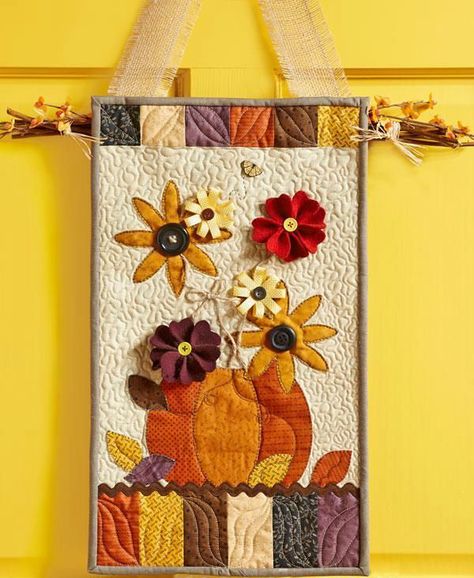 Kimberbell Designs, American Patchwork And Quilting, Fall Sewing, Hanging Quilts, Miniature Quilts, Holiday Quilts, Patch Aplique, Fall Quilts, Halloween Quilts