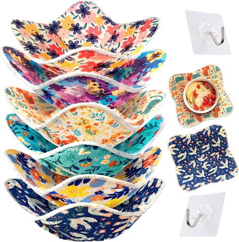 Our bowl hugger sets are the perfect solution for keeping your bowls in a place while you eat, cook, or do other tasks! With these innovative bowl cozy sets, you will be able to keep your soup, chili, or stew warm while you eat. Each pack of these great bowl hugger sets come with a 6 as well with a variety of floral designs! Bowl Hugger Pattern, Bowl Huggers, Felt Bowl, Microwave Bowl Holders, Bowl Holders, Soup Bowl Cozy, Soup Chili, Bowl Cozies, Felted Bowls