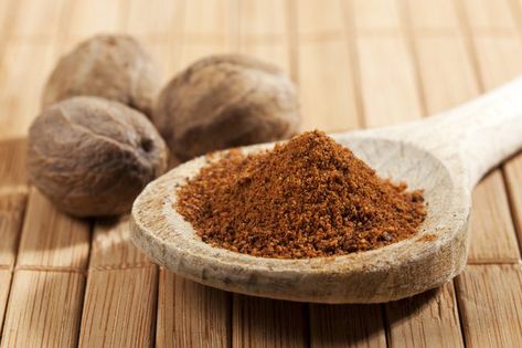 Is Nutmeg Powder Good for You? Traditional Holiday Recipes, Asian Spices, Sweet Potato Pie, Exotic Fruit, Natural Health Remedies, Indian Cooking, Spice Blends, Digestion Problems, Health Remedies