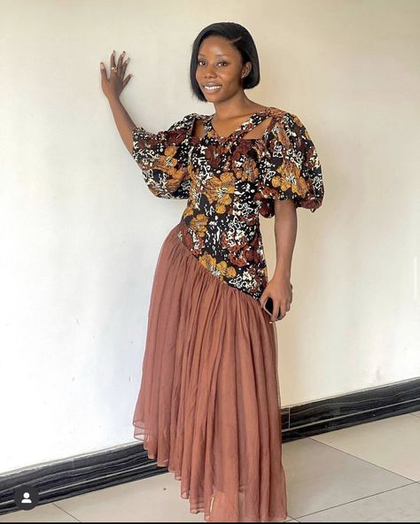 Skirt And Blouse Designs, Senegal Fashion, Corset Fashion Outfits, Nigerian Lace Styles Dress, African Fabric Dress, Long African Dresses, African Print Dress Ankara, Short African Dresses, Best African Dresses