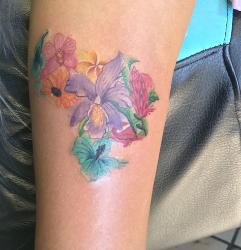 Venezuela Tattoo Ideas Simple, Boho Tattoos, Back Of Shoulder Tattoo, Rainbow Dash, Shoulder Tattoo, Future Tattoos, Ink Art, Pin Collection, Tattoos And Piercings