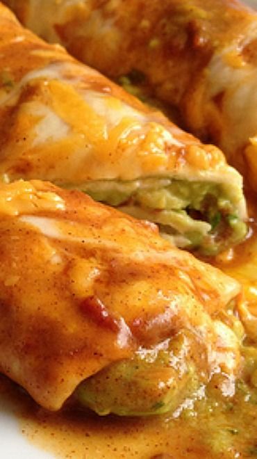 Avocado Enchiladas Recipe Recipe ~ These are basically guacamole-stuffed tortillas topped with homemade enchilada sauce and cheese. Avocado Enchiladas, Baked Tortellini, Vegetarian Mexican Recipes, Hispanic Recipes, Vegetarian Mexican, Homemade Enchilada Sauce, Homemade Enchiladas, Enchiladas Recipe, Meatless Mondays