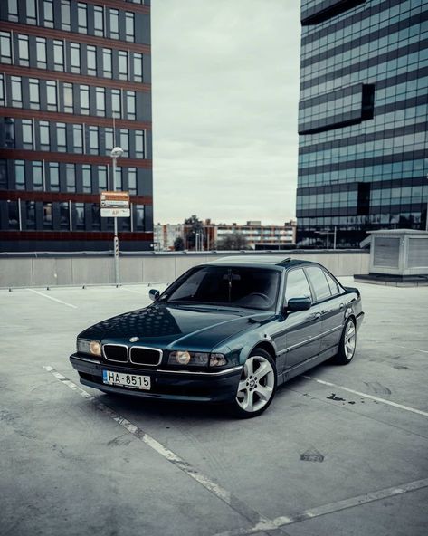 7 Series Bmw, E38 Bmw, Bmw Classic, Bmw 7 Series, Bmw 7, Motorsport, Old School, Suv Car, Suv