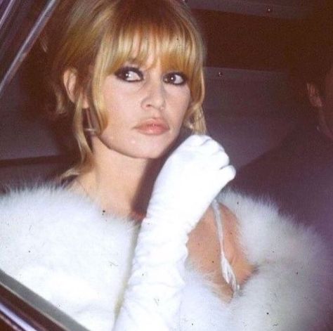 Bardot Makeup, Brigitte Bardot Hair, Camille Charriere, Bridgette Bardot, Bridget Bardot, Sharon Tate, Richard Gere, Priscilla Presley, Actrices Hollywood