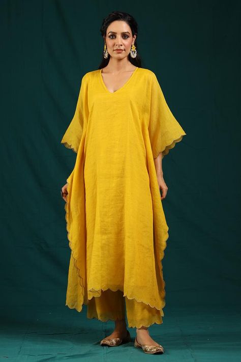 Buy Sue Mue Green Zimal Chanderi Kaftan And Pant Set Online | Aza Fashions Kaftan Kurti, Kaftan Kurta, Chiffon Kaftan, Kaftan For Women, Kaftan Designs, Cotton Saree Designs, Cotton Kaftan, Silk Kaftan, Kurti Designs Party Wear