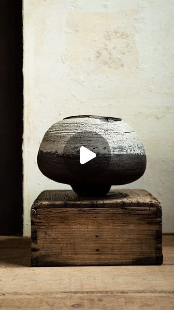 30K views · 4.4K likes | Julia éther on Instagram: "Experimenting 🧚🏼‍♀️🌚
How do we like the crackled texture on clay? I honestly can’t stop doing that.

#clay #pottery #handbuiltpottery #vase #stoneware #stonewarepottery" Texture On Clay, Hand Built Pottery, Stoneware Pottery, Clay Pottery, A A, Stoneware, Vase, Ceramics, Texture