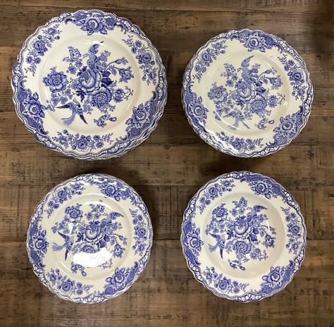 Crown Ducal “Bristol” blue scalloped edge china set 109 pcs, set for 8+some extras $3300 #crownducalbristol #crownducal #blueandwhitechina #traditionalhome #consignment Antique Crown, Crown Ducal, China Set, Blue And White China, China Sets, Scalloped Edge, Traditional House, Bristol, England