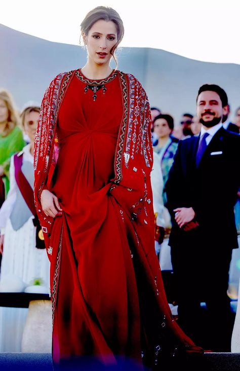 Pregnant Princess Rajwa of Jordan Joins Royals at Silver Jubilee Event Princess Rajwa, Jordan Royal Family, Pregnant Princess, Her Royal Highness, Andrea Casiraghi, King Abdullah, Silver Jubilee, Style Royal, Queen Rania